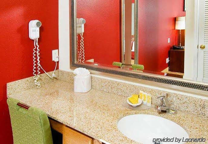 Value Suites Extended Stay - St Louis 马里兰高地 外观 照片