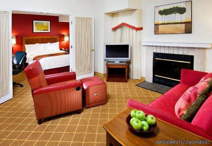 Value Suites Extended Stay - St Louis 马里兰高地 外观 照片