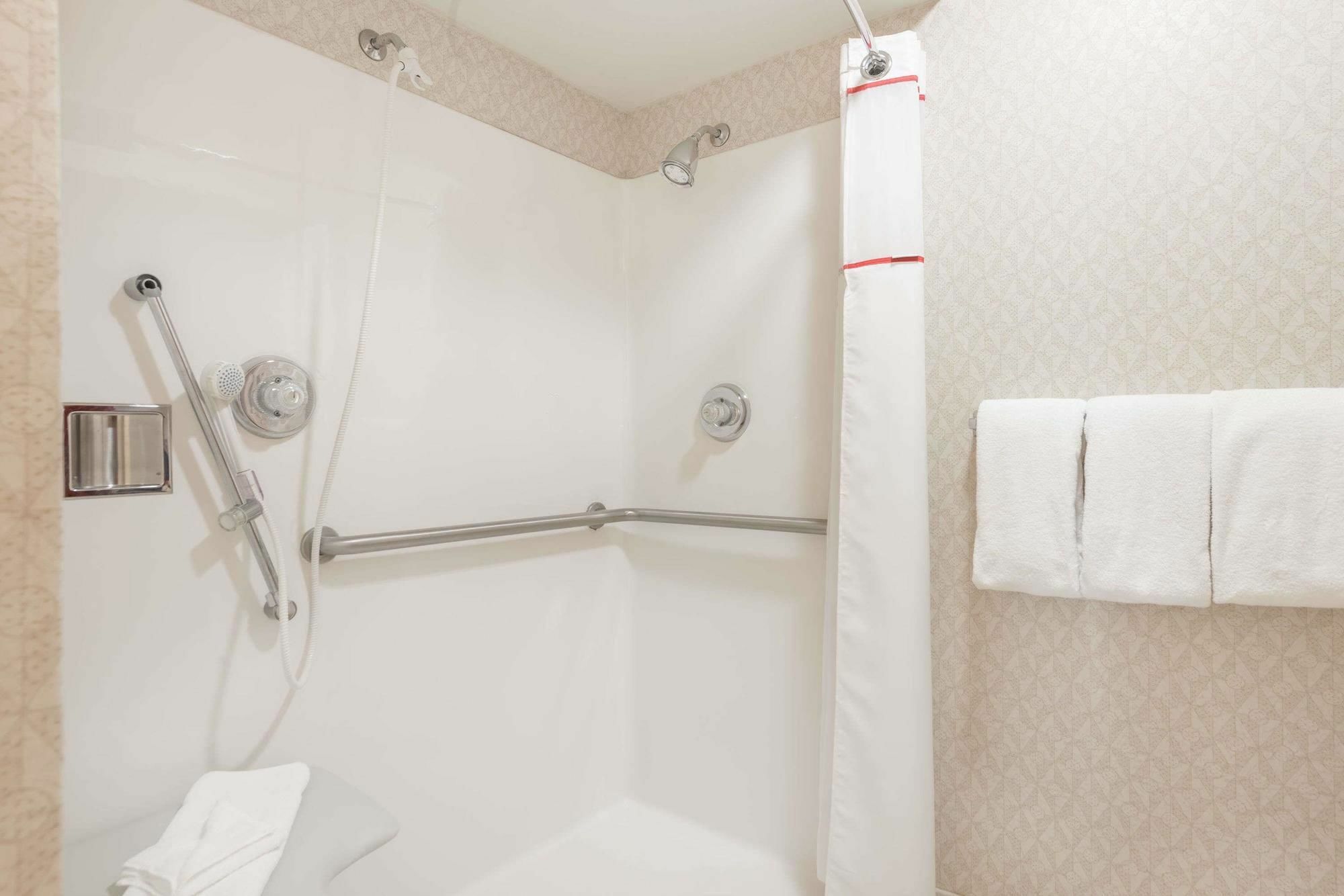 Value Suites Extended Stay - St Louis 马里兰高地 外观 照片