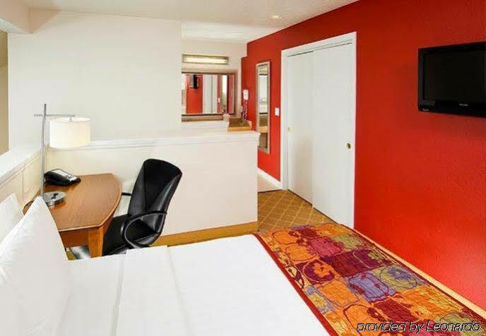 Value Suites Extended Stay - St Louis 马里兰高地 外观 照片